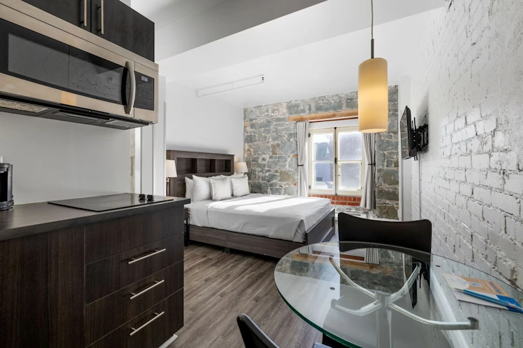 Hotel Port Royal kamer.webp