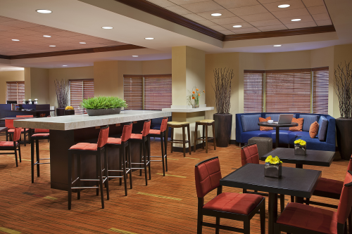 courtyard by marriott toronto lounge.png