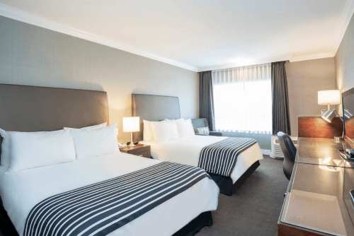 sandman hotel suites vancouver airport kamer.png