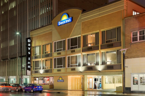 days inn by wyndham ottawa voorkant.png