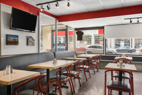 days inn by wyndham ottawa restaurant.png