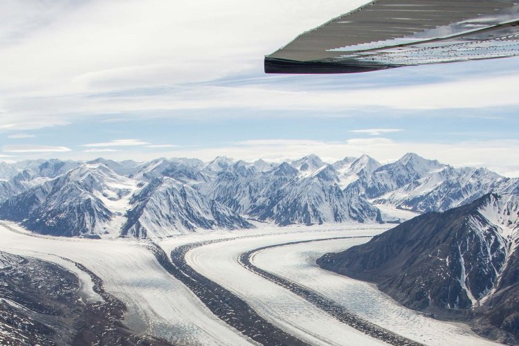 Klik op de afbeelding voor een vergroting kluane flightseeing tours.jpg