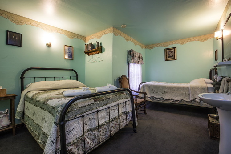 mccarthy lodge kamer.jpg