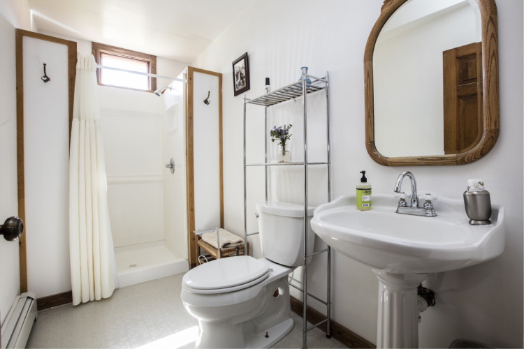 mccarthy lodge badkamer.jpg