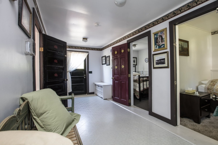 mccarthy lodge gang met kamers.jpg