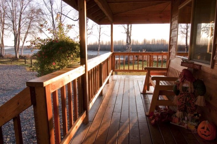 susitna river lodge balkon.jpg