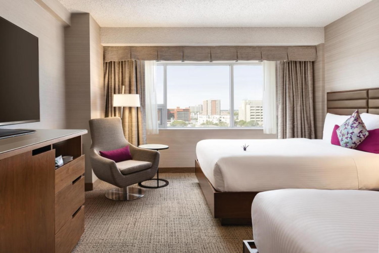 coast edmonton plaza hotel kamer.jpg
