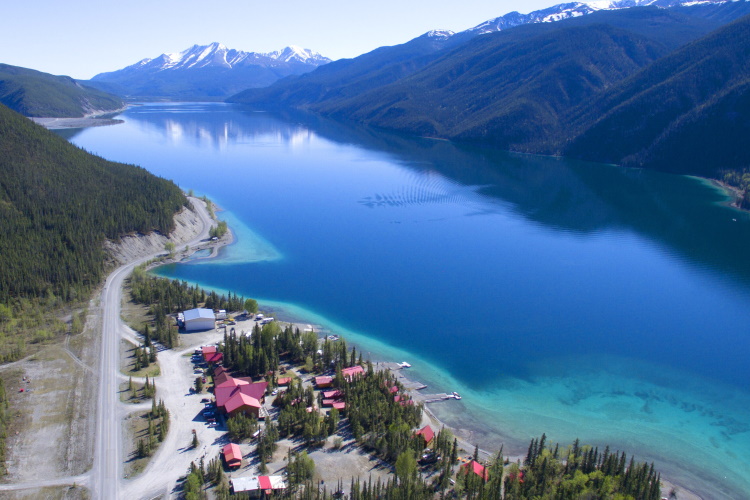 muncho lake 001.jpg