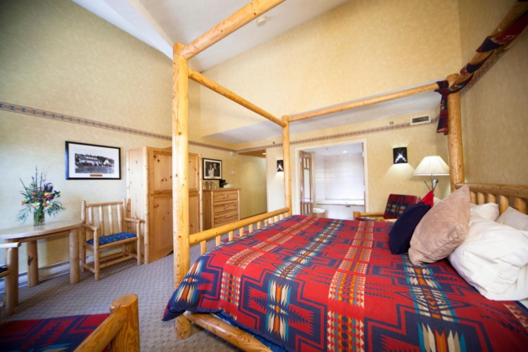 brewsters mountain lodge kamer.jpg