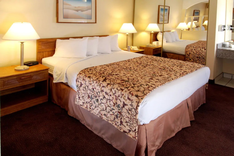 mardi gras hotel & casino bedden.jpg