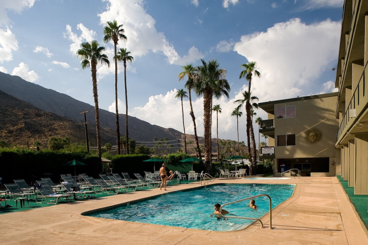 rodeway inn palm springs zwembad.jpg