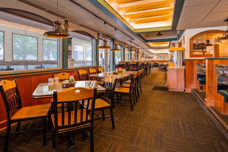 best western clock tower inn restaurant.jpg