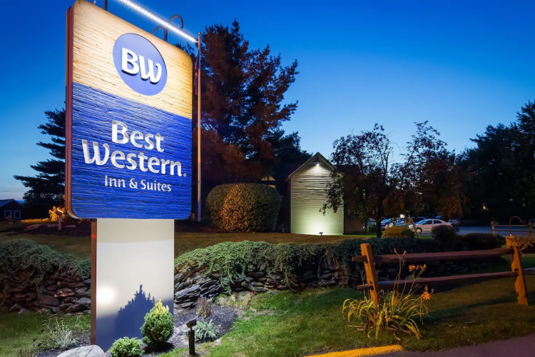 best western inn & suites rutland killington aankomst.jpg