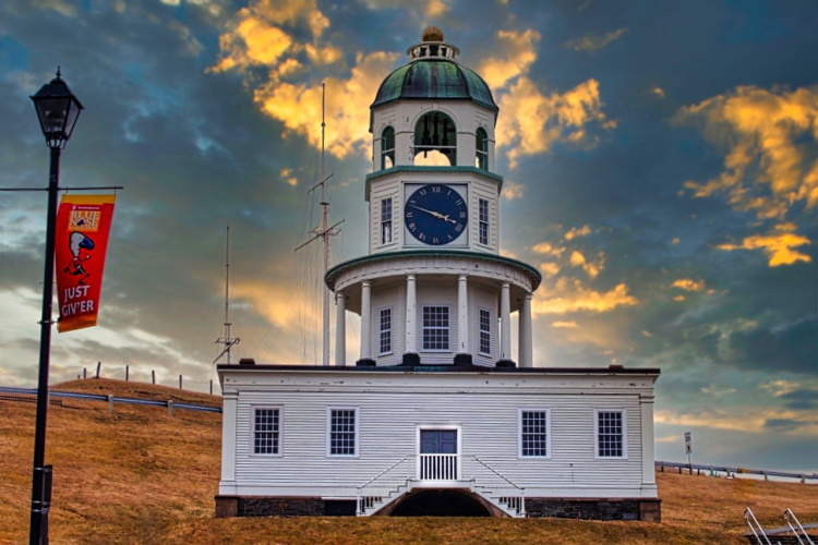 halifax-4759041_1280.jpg