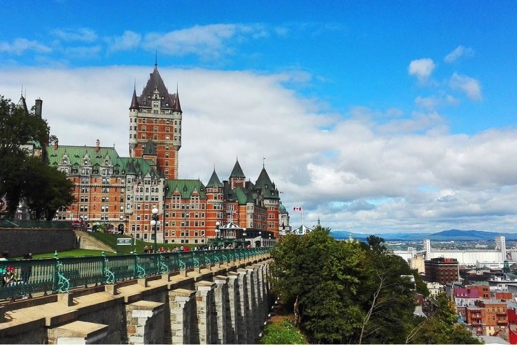 Klik op de afbeelding voor een vergroting quebec city frontenac-2257154_1280.jpg