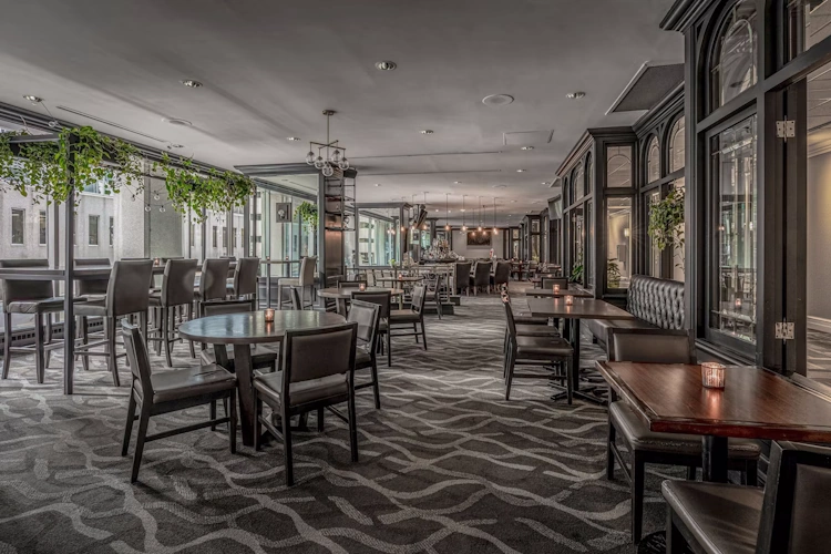 delta hotels by marriott montreal - restaurant.webp