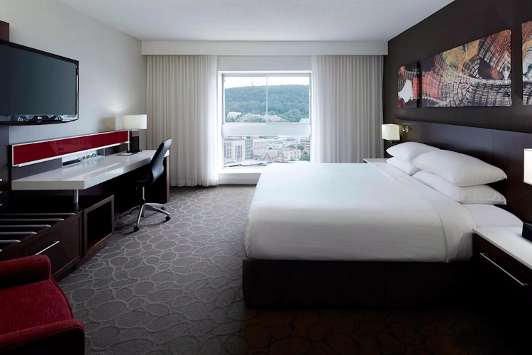 delta hotels by marriott montreal - kamer 1 bed.webp
