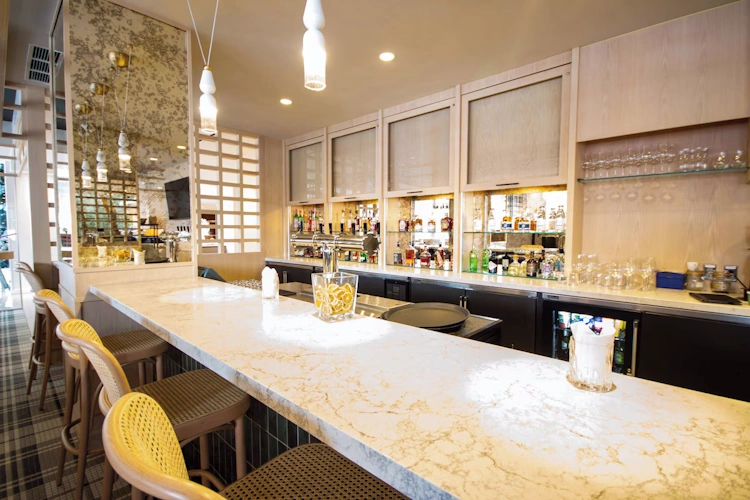 delta hotels by marriott ottawa city centre - bar.webp