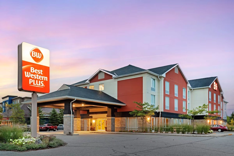 best western plus muskoka inn - exterieur.webp