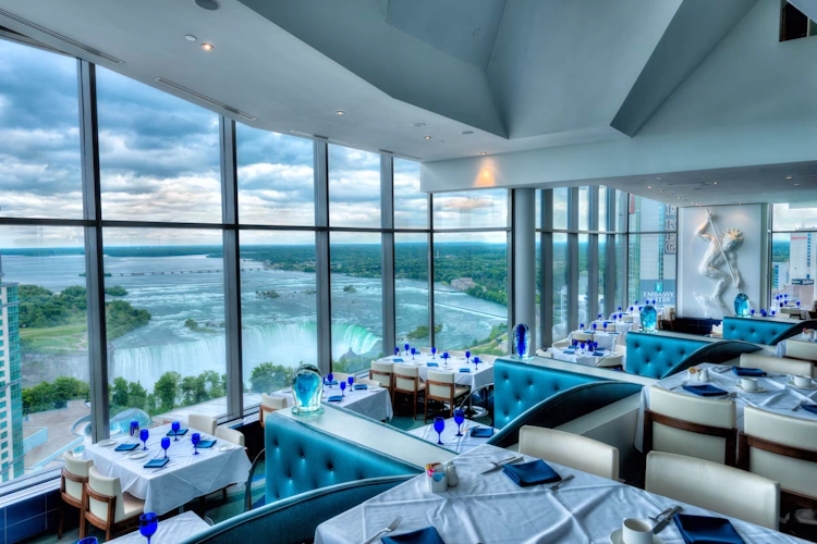 hilton niagara falls fallsview hotel & suites - restaurant 2.webp