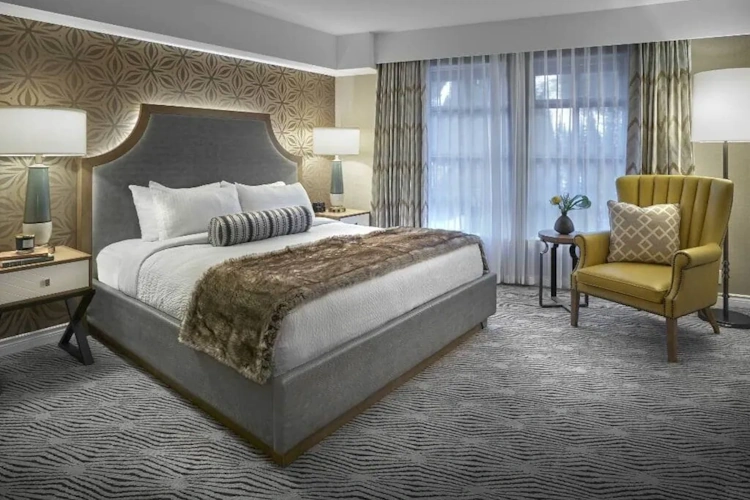 sun peaks grand hotel - kamer 1 bed.webp