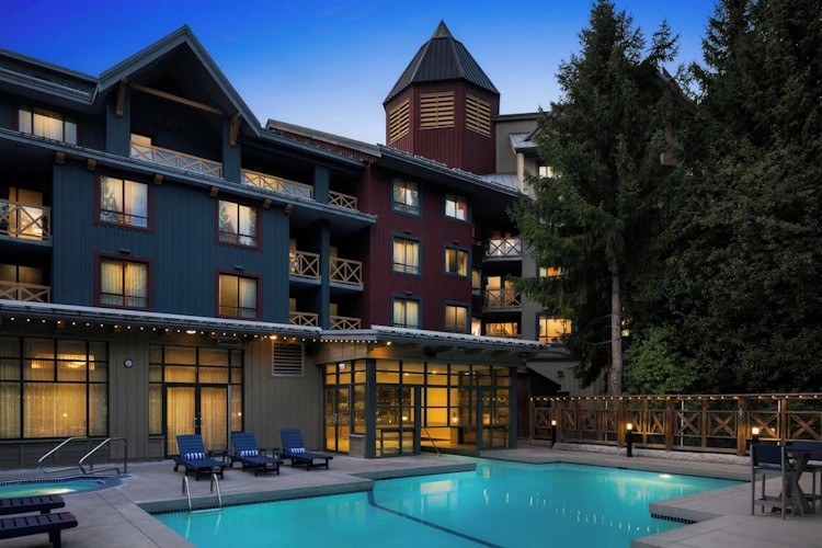 delta hotels by marriott whistler village suites - exterieur 1.webp