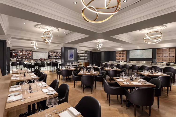 sutton place hotel vancouver - bar restaurant.webp