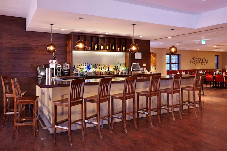 hilton saint john bar restaurant 1.webp