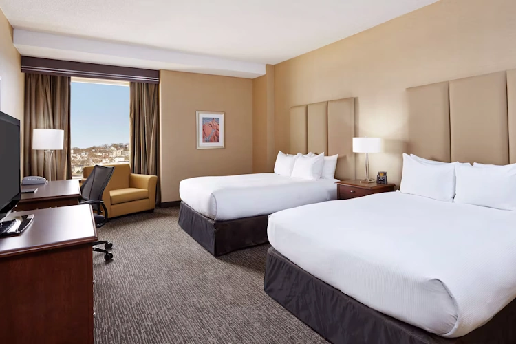hilton saint john kamer 2 bedden.webp