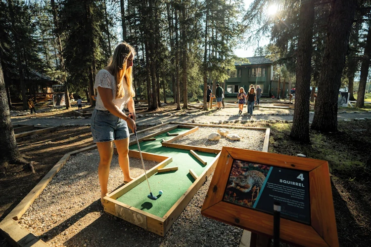 lake louise inn minigolf.webp