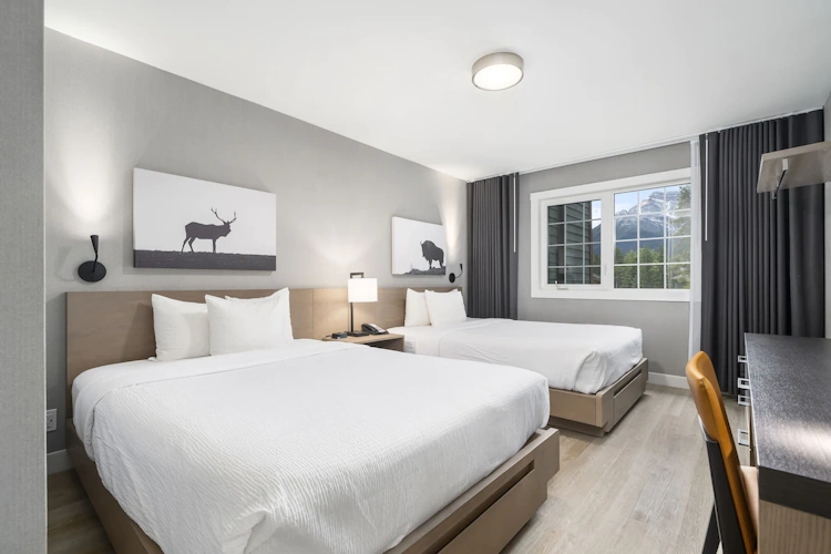 lake louise inn kamer 2 bedden.webp