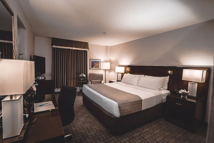 lord elgin hotel kamer 1 bed.webp