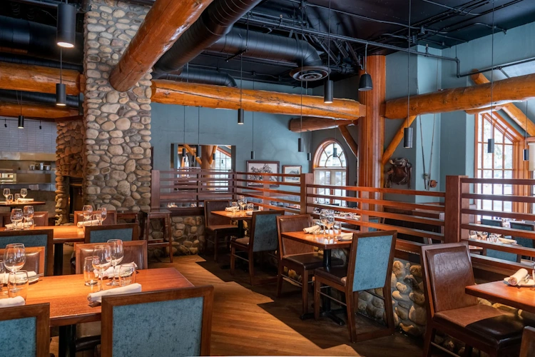 banff caribou lodge - restaurant.webp