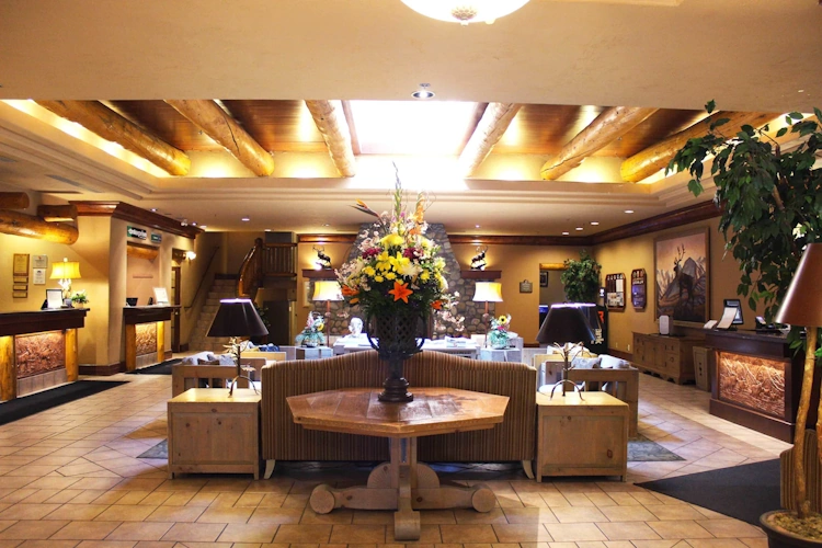 banff caribou lodge - lobby.webp