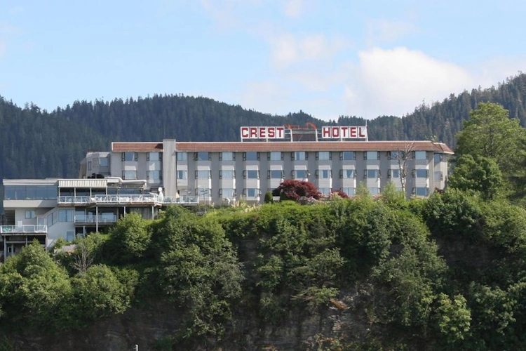 crest hotel prince rupert - exterieur.webp