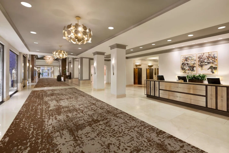 fairmont hotel vancouver - lobby.webp