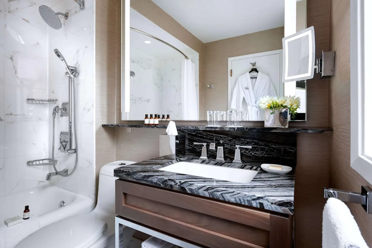 fairmont palliser kamer badkamer.webp