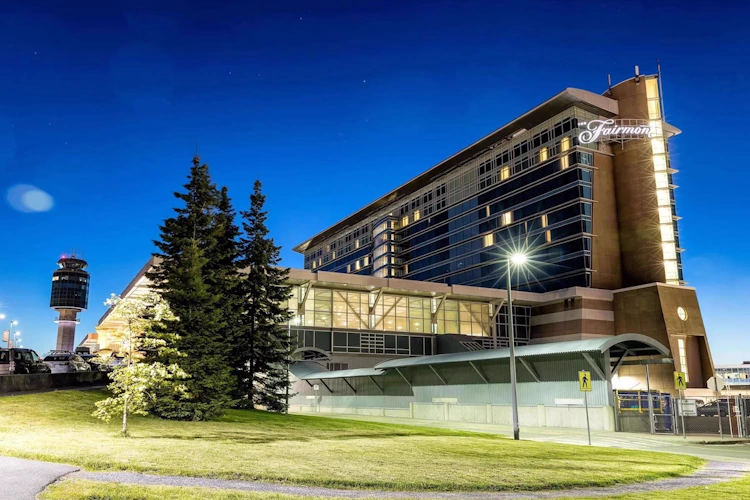 fairmont vancouver airport exterieur.webp