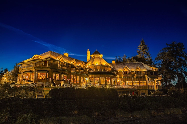 painter's lodge exterieur3.webp