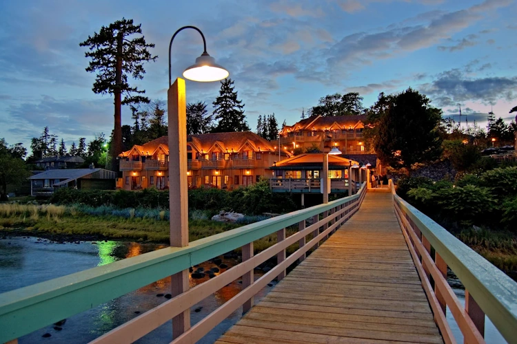 painter's lodge exterieur.webp