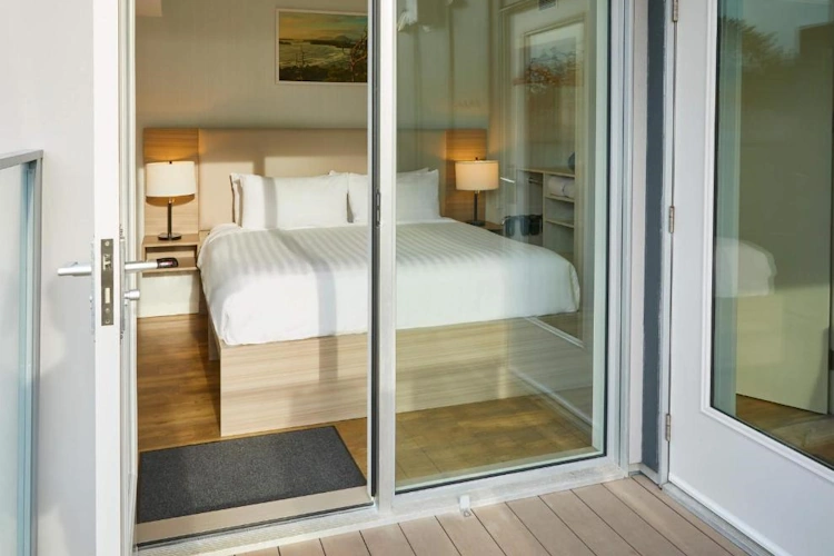 pacific sands beach resort  kamer slapen.webp