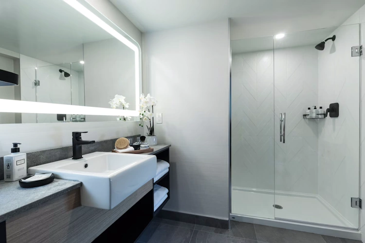crystal lodge kamer badkamer.webp