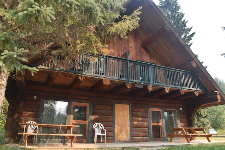 helmcken falls lodge exterieur2.webp