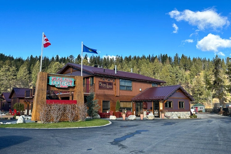 bear hill lodge exterieur.webp