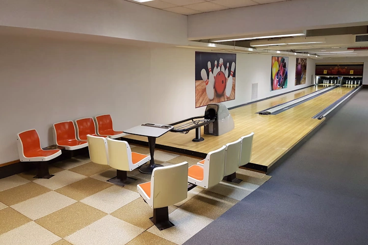 crowne plaza kitchener - bowling.webp