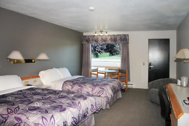 motel a la brunante inc - kamer 2 bedden.webp