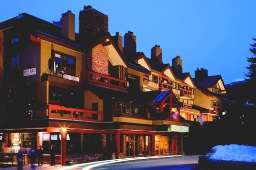 Whistler Village Inn & Suites 001