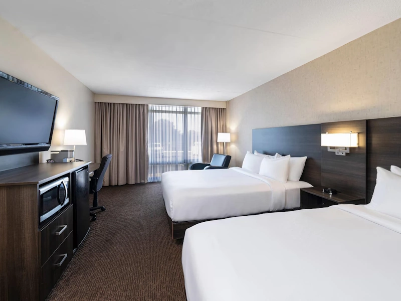 Quality Inn Conference Centre Kingston Central kamer.webp