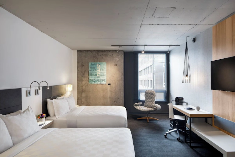 ALT Hotel Ottawa KAMER.webp