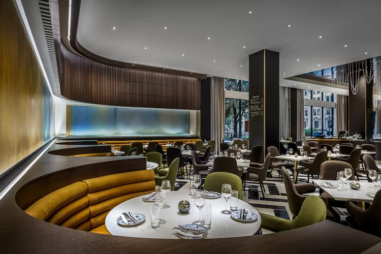 Fairmont The Queen Elizabeth Hotel restaurant.webp